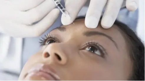 Islanders warned after 'botched cosmetic work'